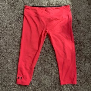 💕 Under Armour Heat Gear Cropped Leggings 💕
